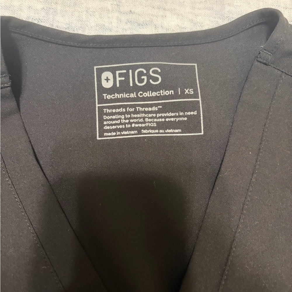 Figs Scrub Top - Picture 4 of 4